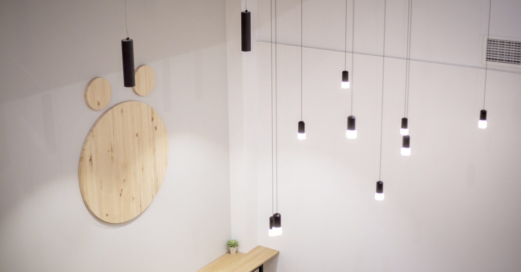 Rótulo interior de SÖMN Donosti Ondarreta